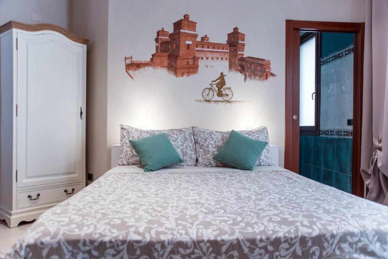 A Due Passi Dal Castello Lejlighed Ferrara Eksteriør billede